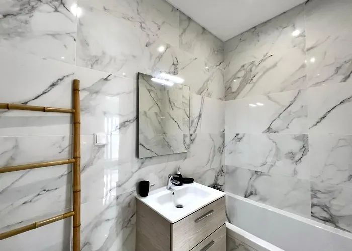 Da Modern By Homing Daire *